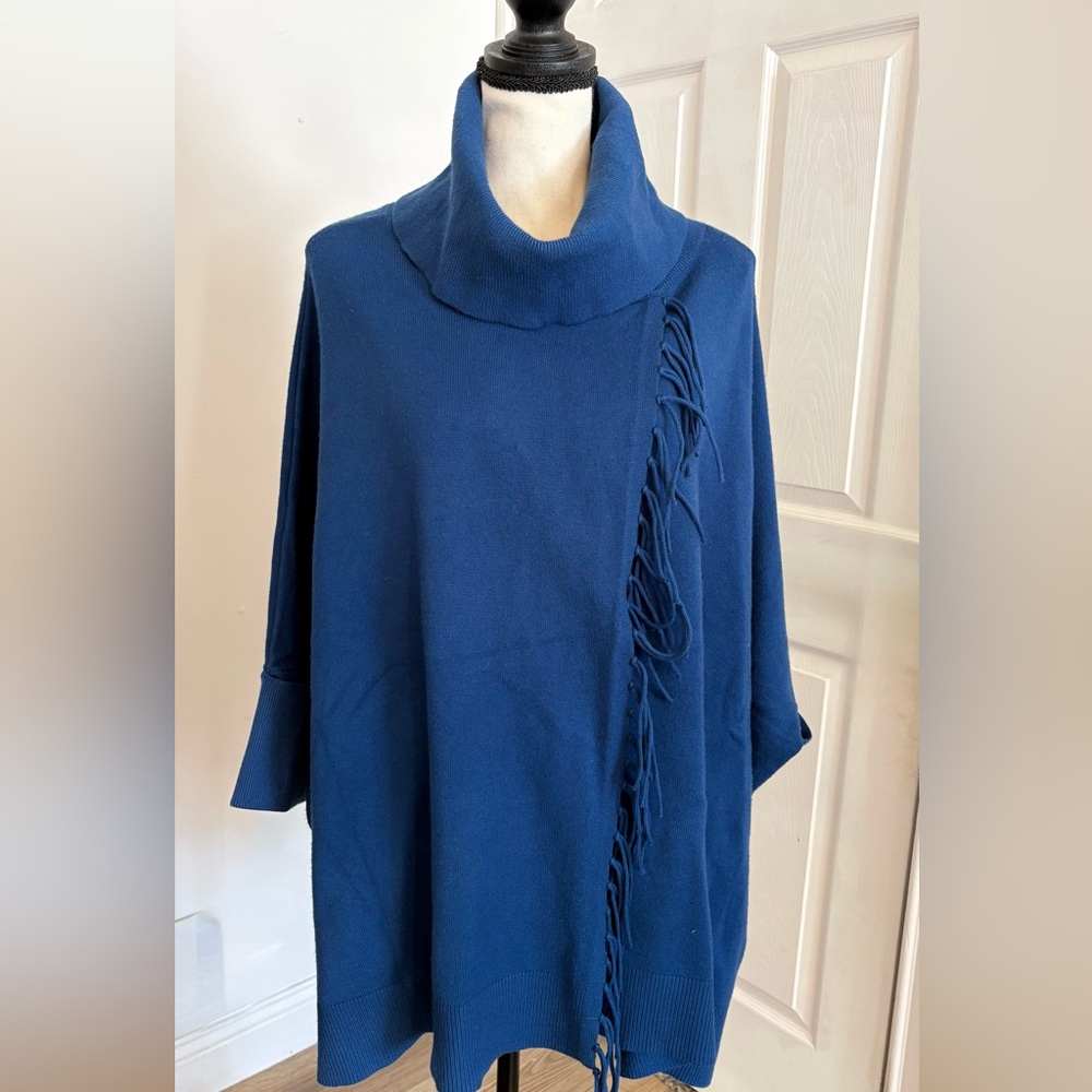Chicos Elegant Blue Women's Sweater/ Poncho